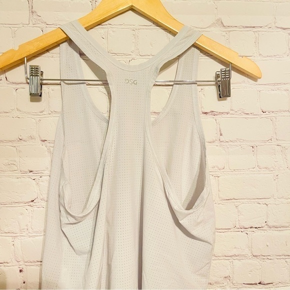 DSG Women's Run Tank Top NWOT 5️⃣✖️3️⃣0️⃣ - Picture 5 of 8